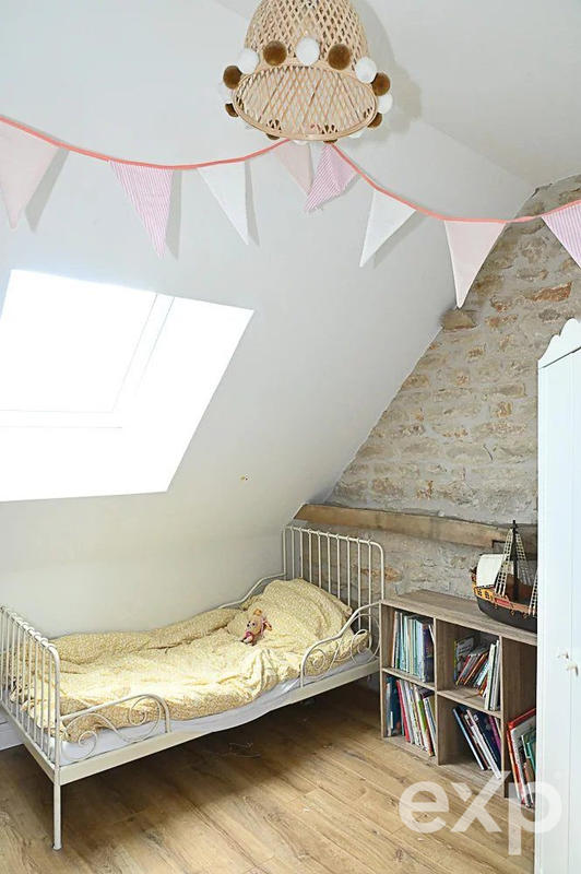 Maison - 330 m² - 13 pièces