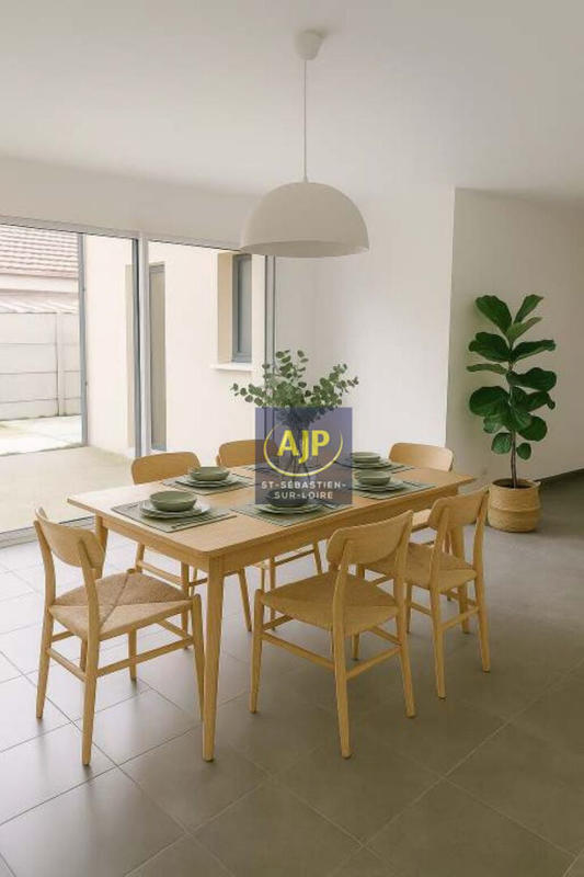 Maison - 99 m² - 4 pièces