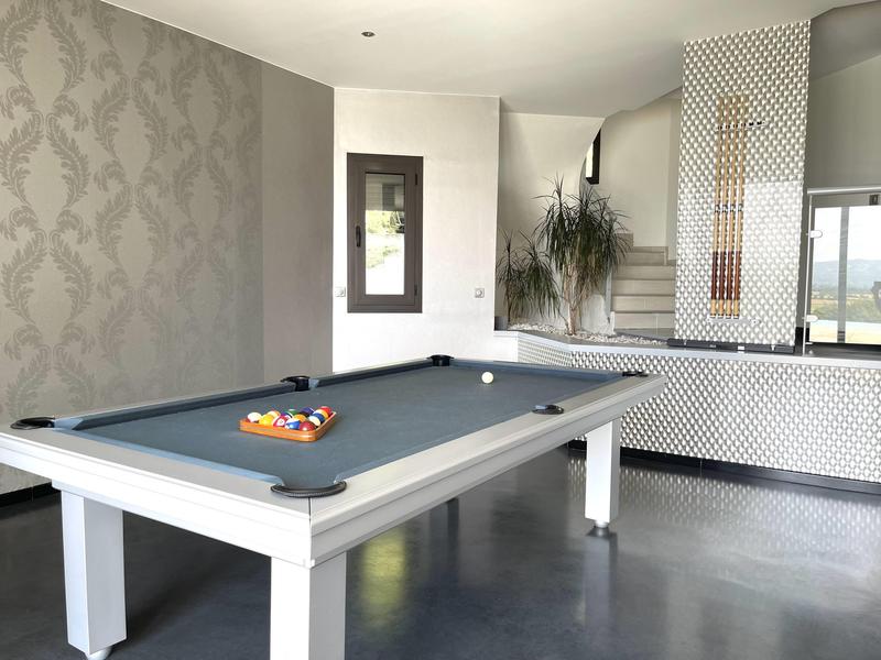 Maison - 204 m² - 5 pièces