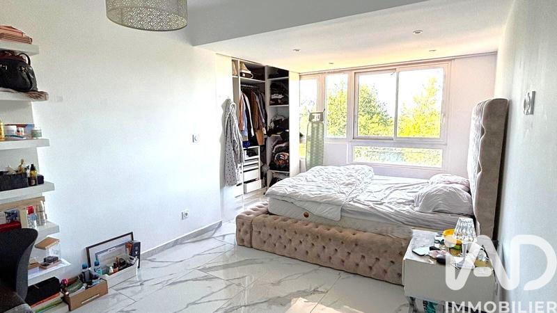 Maison - 485 m² - 27 pièces