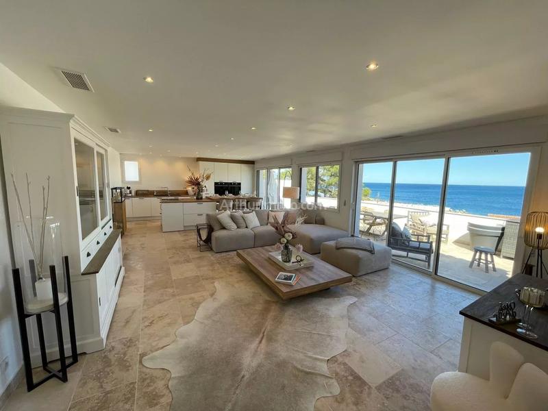 Appartement - 98 m² - 3 pièces