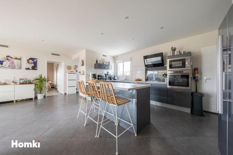 Maison - 121 m² - 5 pièces