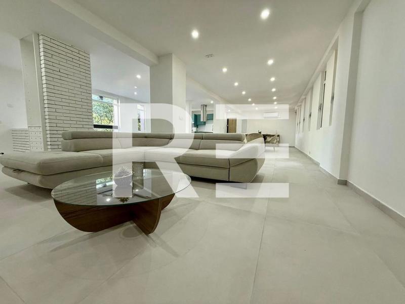 Appartement - 195 m² - 4 pièces