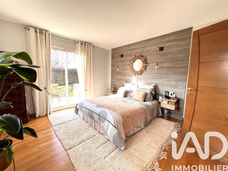 Maison - 264 m² - 9 pièces