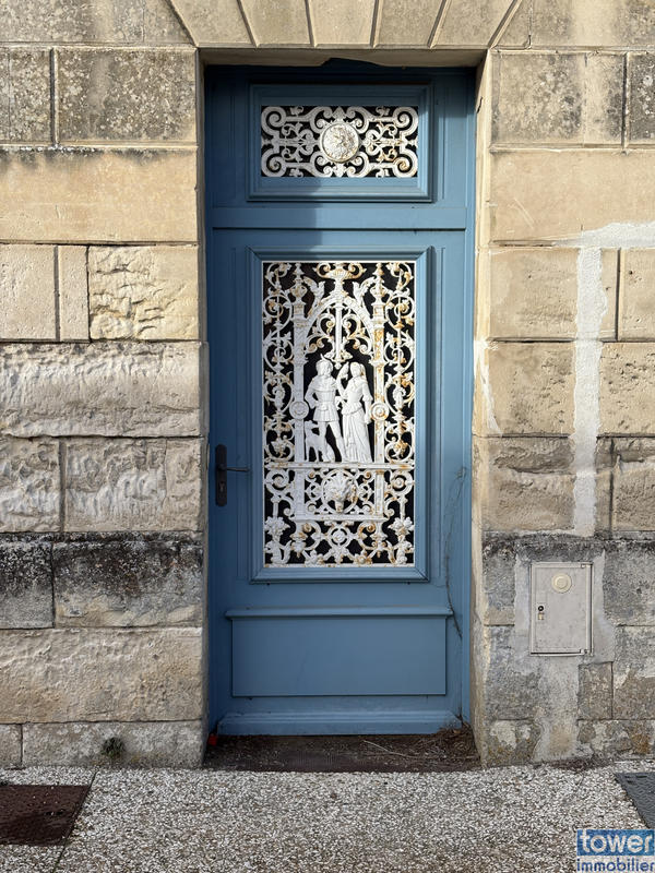 Maison de village - 307 m² - 7 pièces