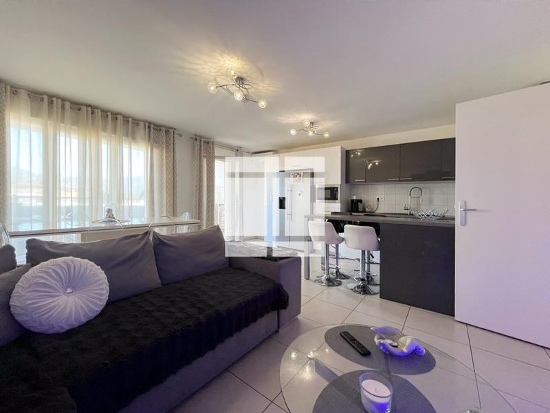 Appartement - 79 m² - 4 pièces