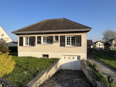 Maison - 98 m² - 4 pièces