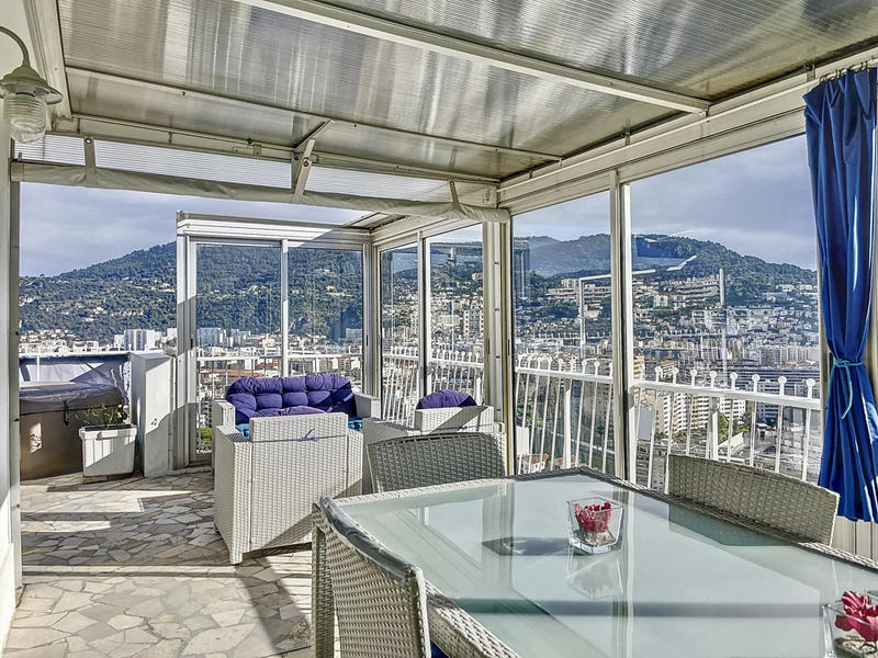 Appartement - 112 m² - 3 pièces