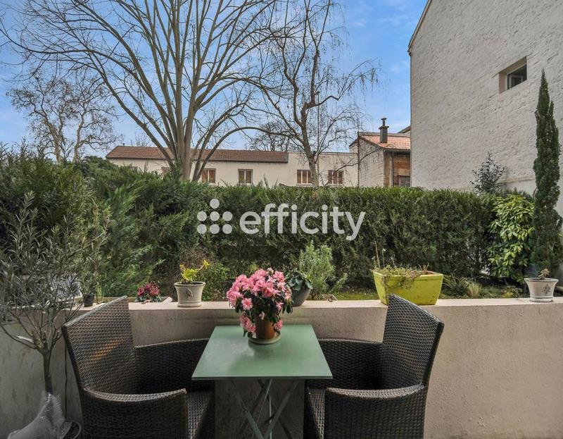 Appartement - 90 m² - 4 pièces