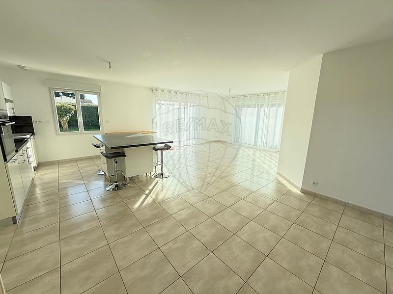 Maison - 101 m² - 5 pièces