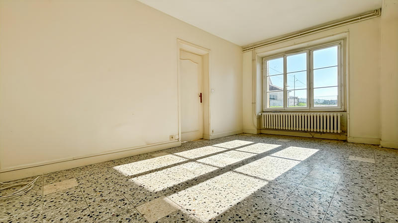 Maison - 170 m² - 9 pièces