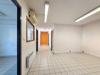 Bureau - 244 m² - 3 pièces