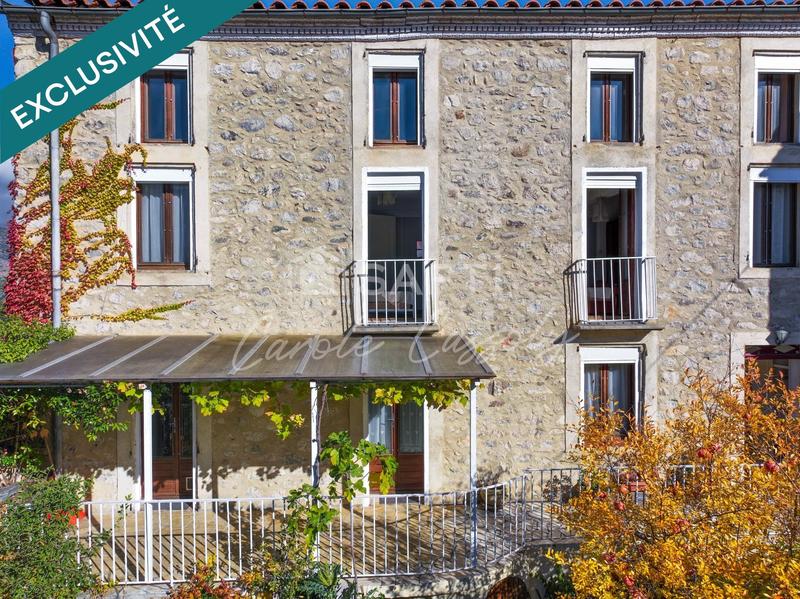 Maison de village - 233 m² - 9 pièces