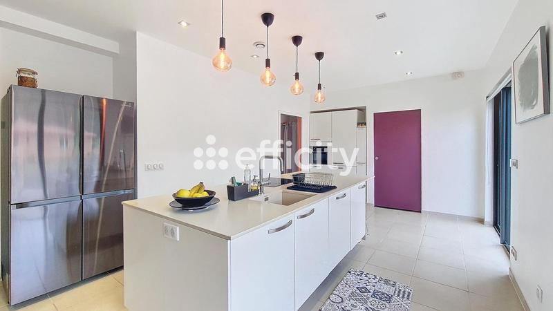 Maison - 166 m² - 4 pièces