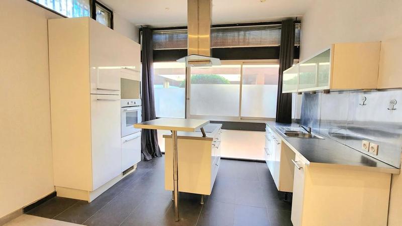 Appartement - 80 m² - 3 pièces