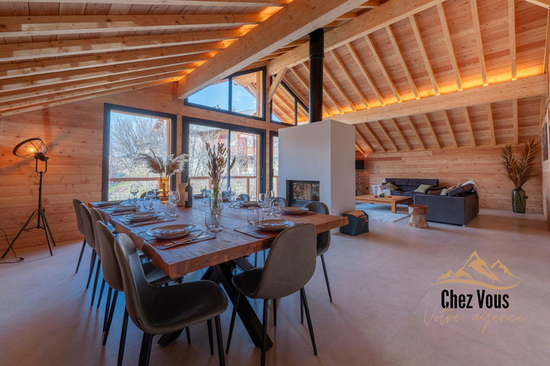 Châlet - 255 m² - 6 pièces