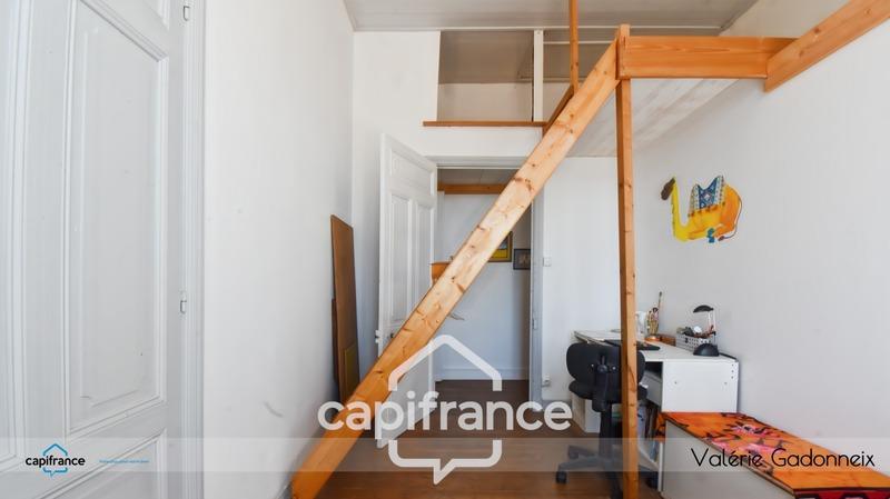 Maison - 187 m² - 9 pièces