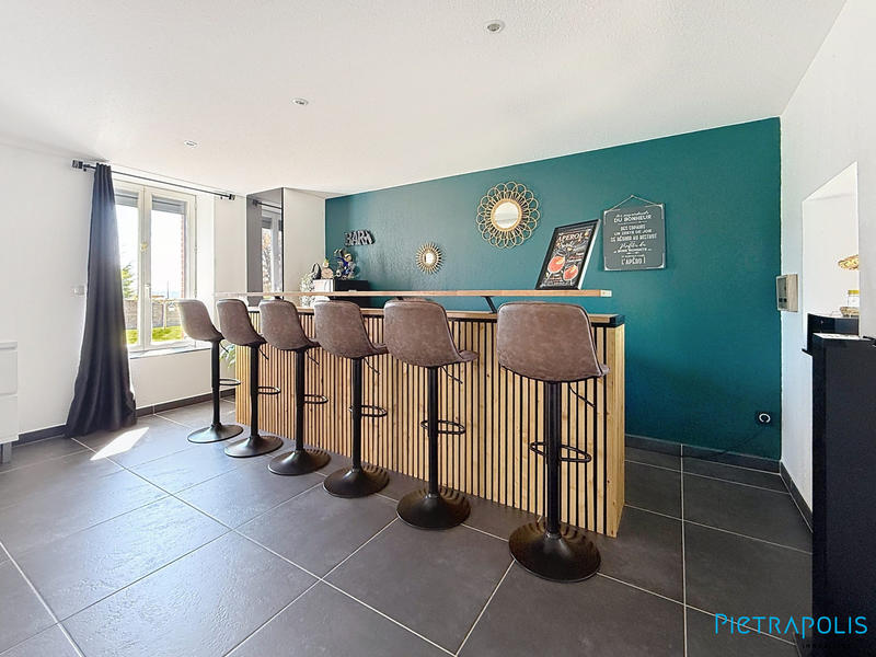 Maison ancienne - 245 m² - 8 pièces