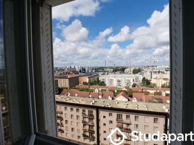 Chambre - 11 m² - 1 pièce