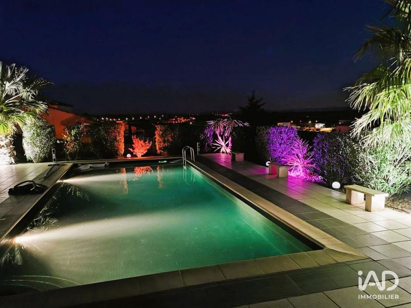 Maison - 235 m² - 5 pièces