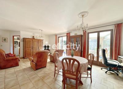 Maison - 75 m² - 4 pièces