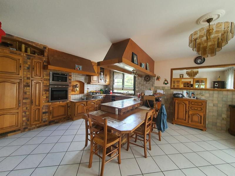 Maison - 258 m² - 6 pièces