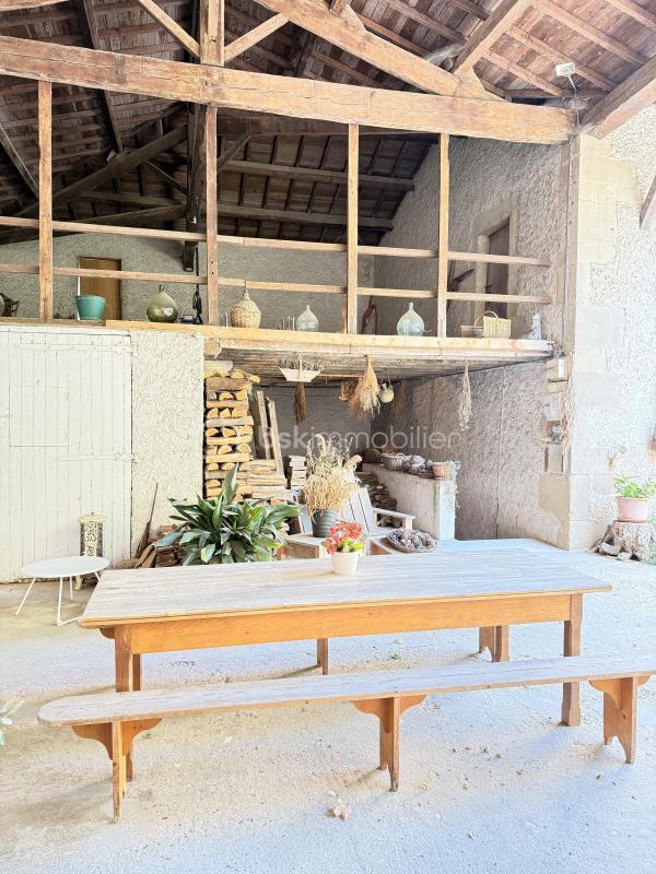 Corps de ferme - 240 m² - 8 pièces