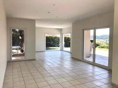 Maison - 153 m² - 8 pièces