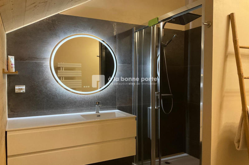 Châlet - 161 m² - 6 pièces