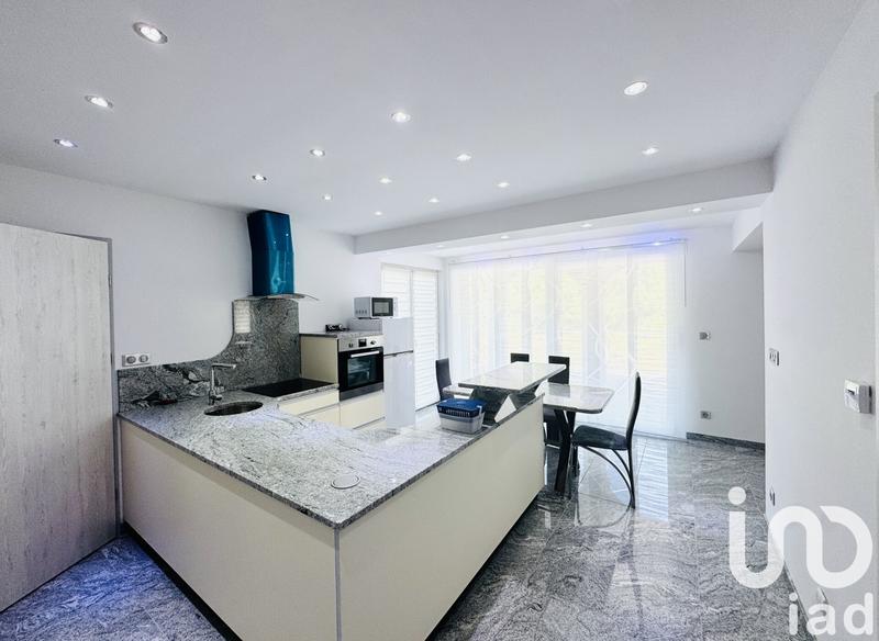 Maison - 455 m² - 20 pièces