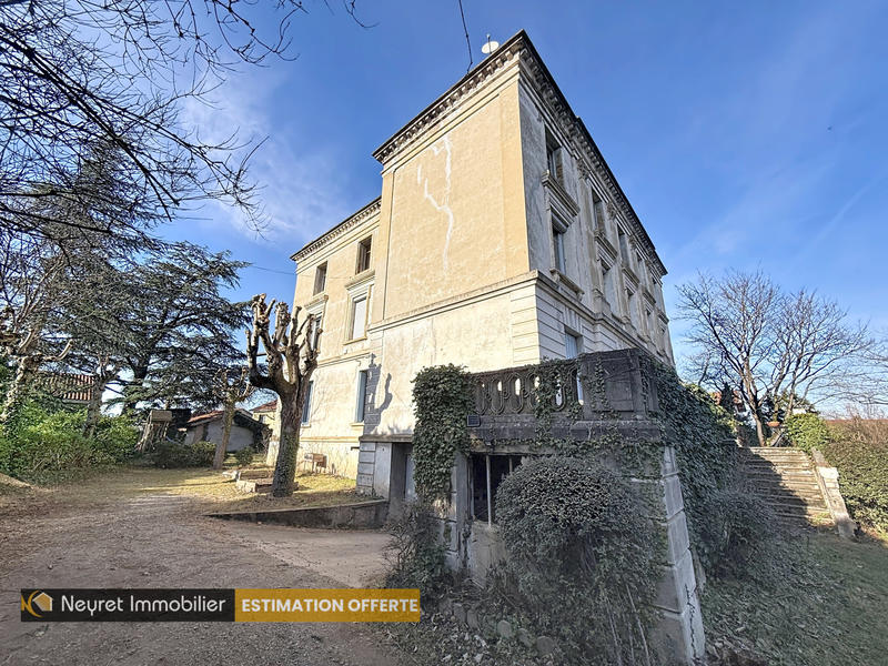 Appartement - 229 m² - 7 pièces