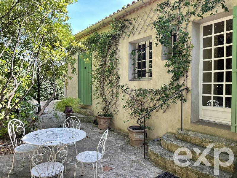 Maison - 195 m² - 6 pièces