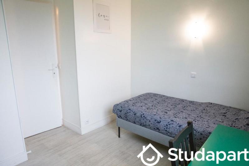 Chambre - 9 m² - 1 pièce