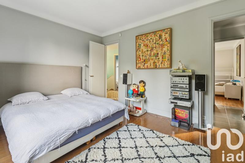 Maison - 250 m² - 8 pièces