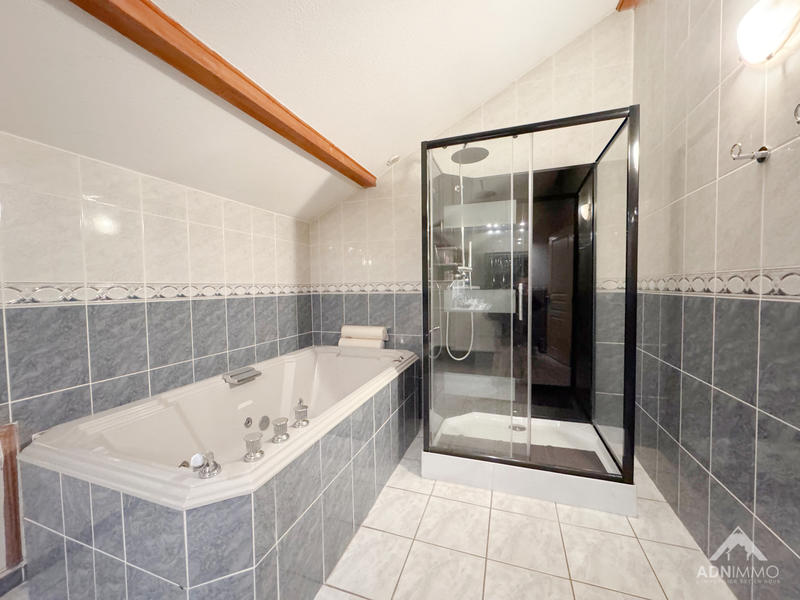 Maison - 193 m² - 7 pièces