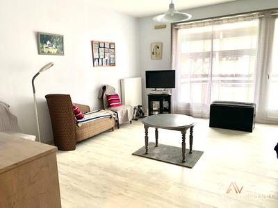 Appartement - 92 m² - 4 pièces