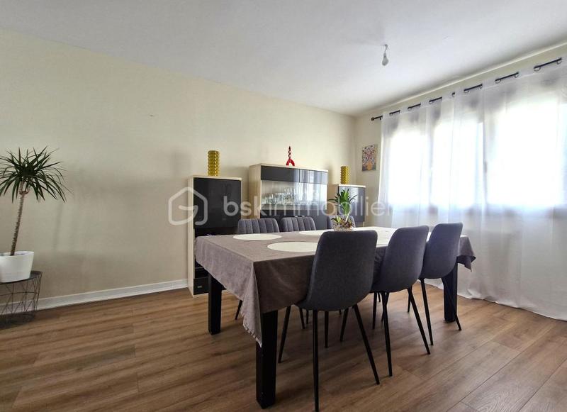 Maison - 80 m² - 5 pièces