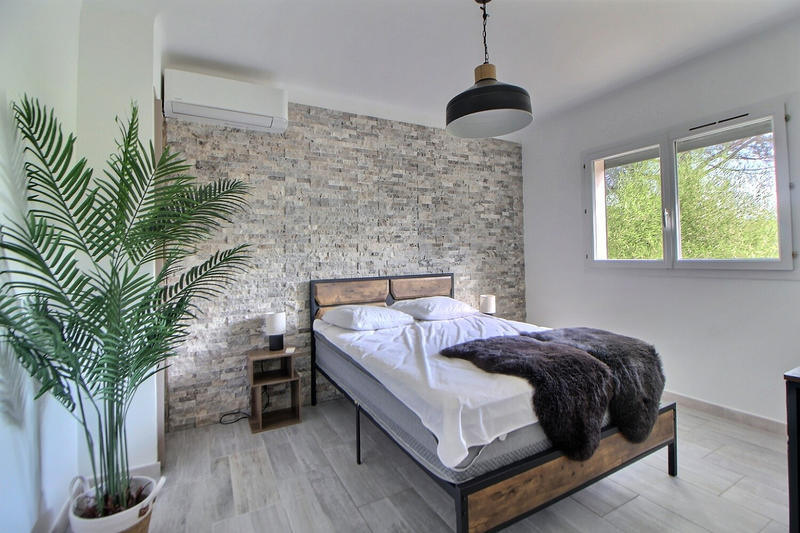 Maison - 179 m² - 8 pièces