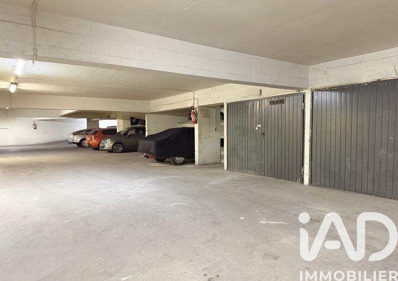 Parking - 300 m²