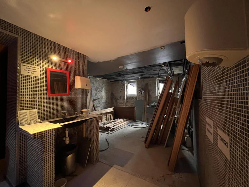 Fonds de commerce - Magasins - 222 m²