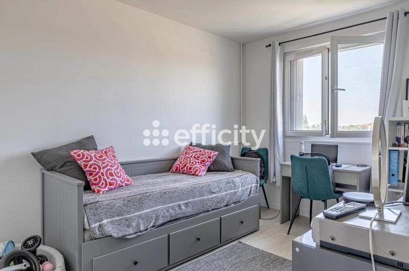 Appartement - 110 m² - 6 pièces