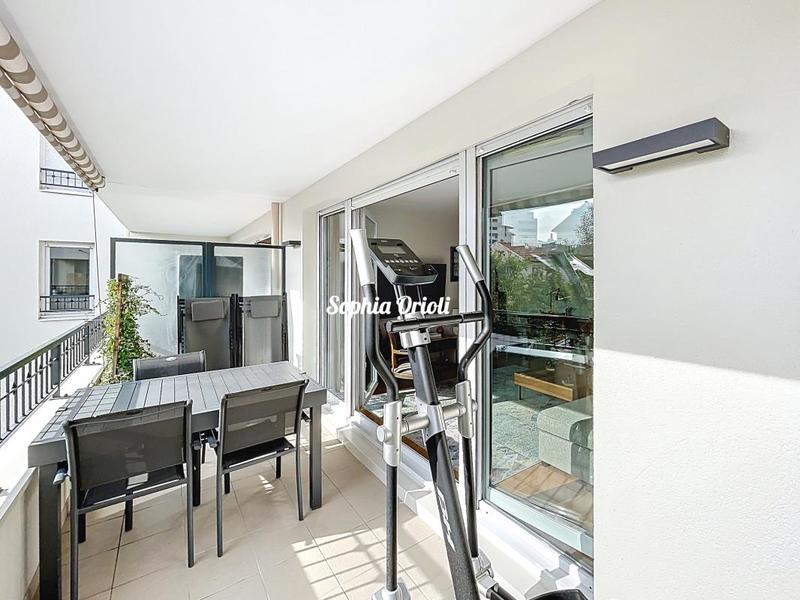 Appartement - 90 m² - 4 pièces