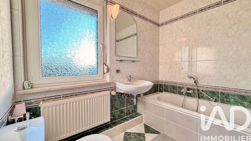 Maison - 121 m² - 5 pièces