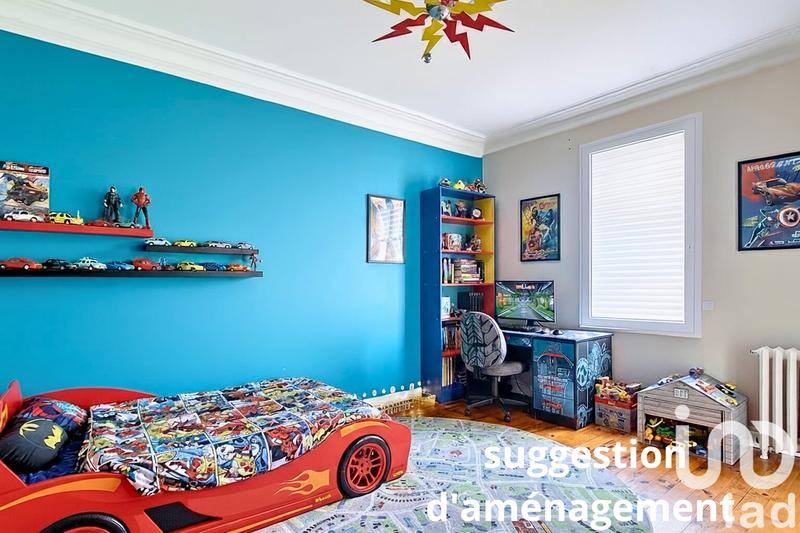 Maison - 277 m² - 10 pièces