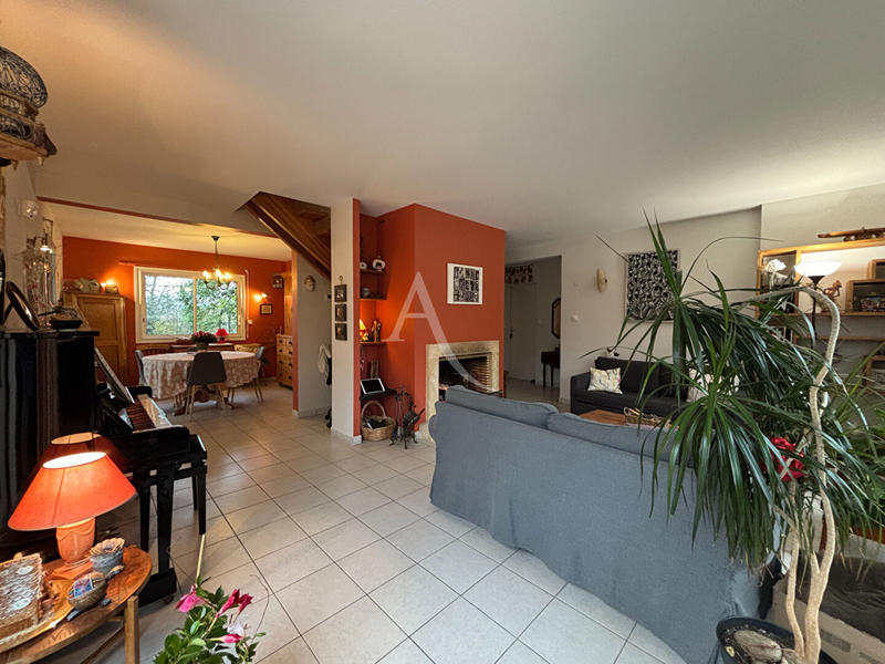 Maison - 121 m² - 5 pièces