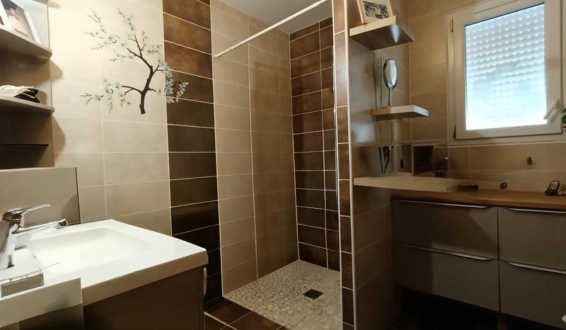 Maison - 254 m² - 11 pièces