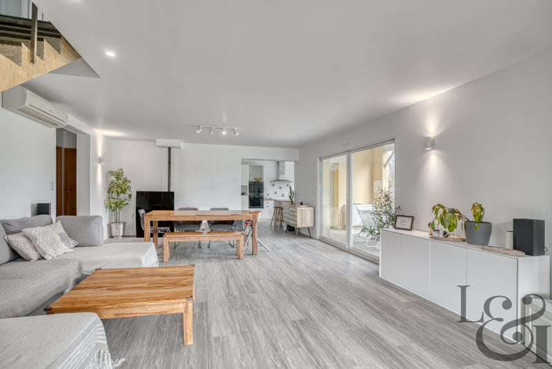 Maison - 180 m² - 6 pièces