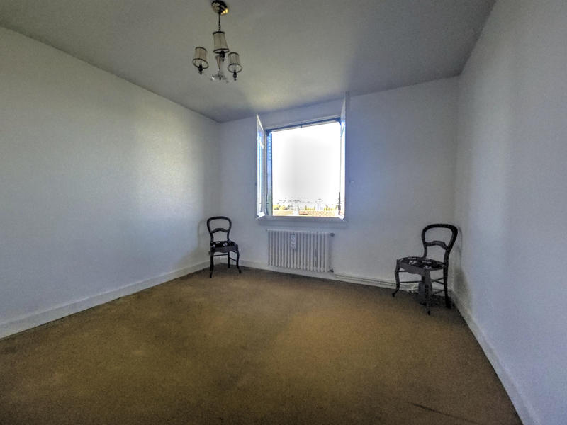 Maison - 177 m² - 9 pièces