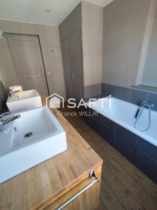 Maison - 140 m² - 7 pièces