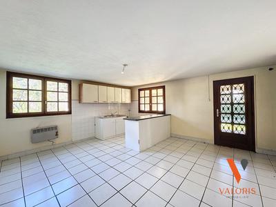 Maison - 201 m² - 7 pièces